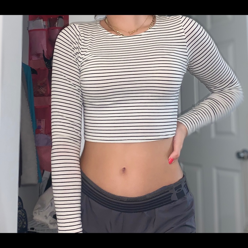 Charlotte Russe long sleeve crop top